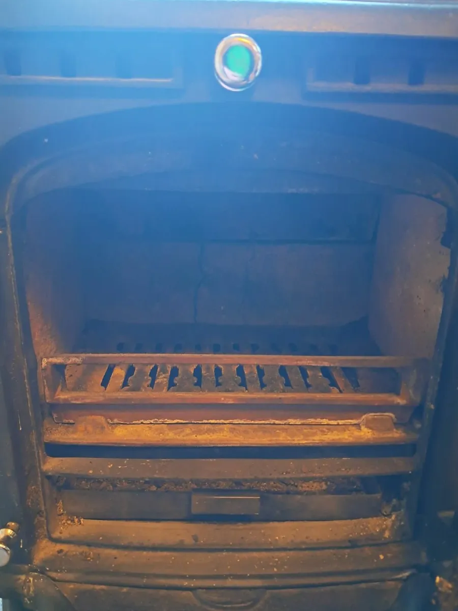 Stove - Image 2