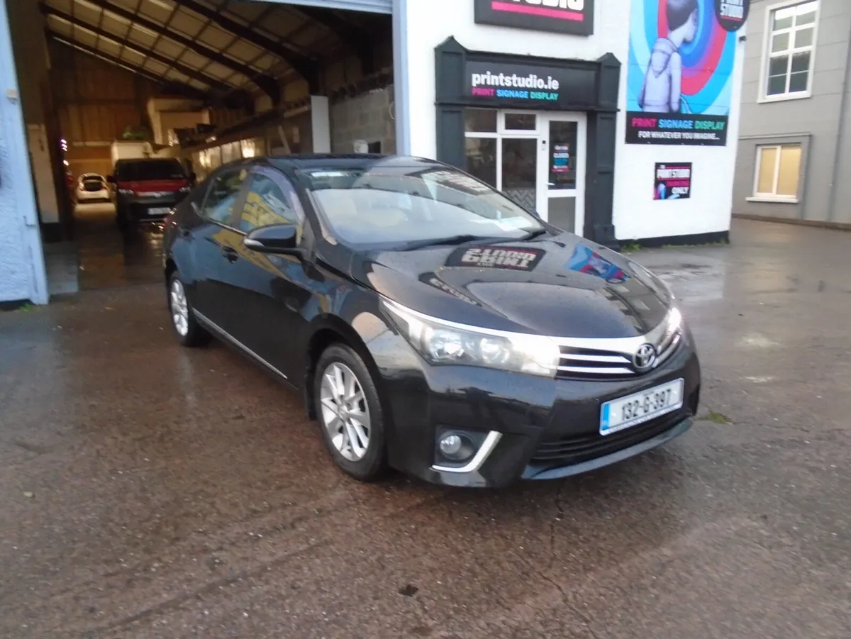 Toyota Corolla 2013 Luna - Image 1