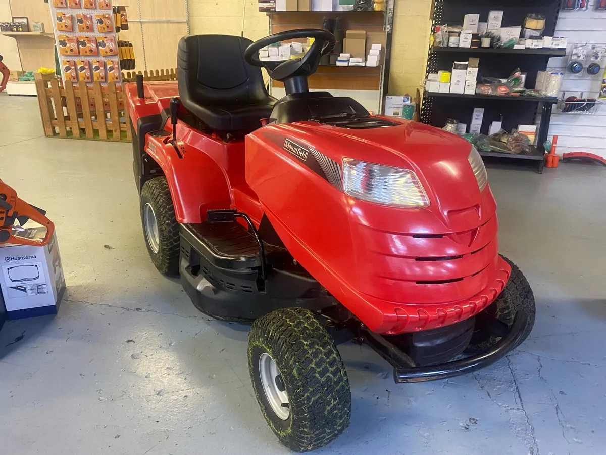 Mountfield 1530m ride on mower - Image 1