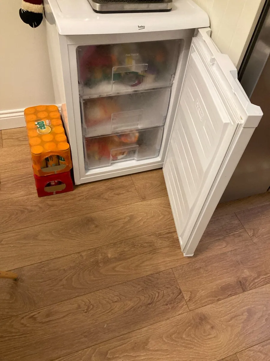 Undercounter freezer - Image 2