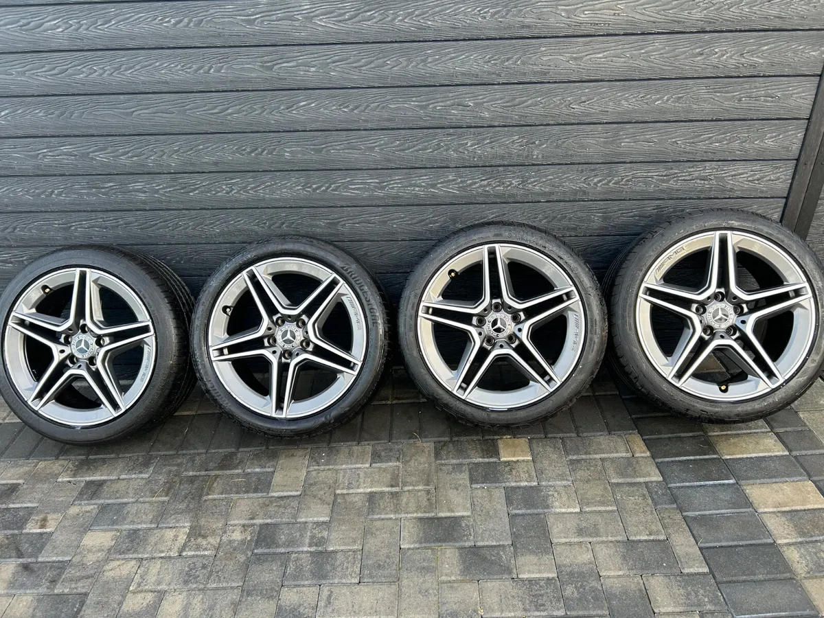18” GENUINE MERCEDES AMG-LINE ALLOY WHEELS & TYRES - Image 2