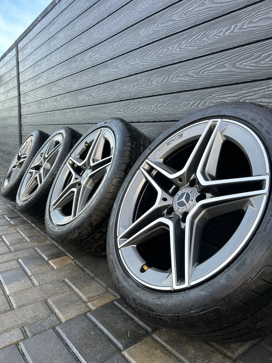 18” GENUINE MERCEDES AMG-LINE ALLOY WHEELS & TYRES - Image 1
