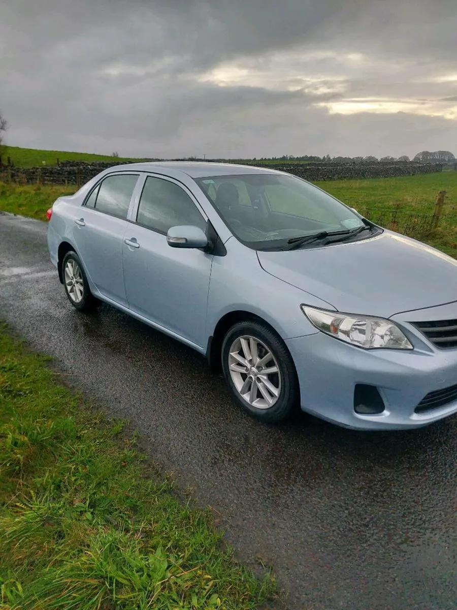 Toyota corolla - Image 2