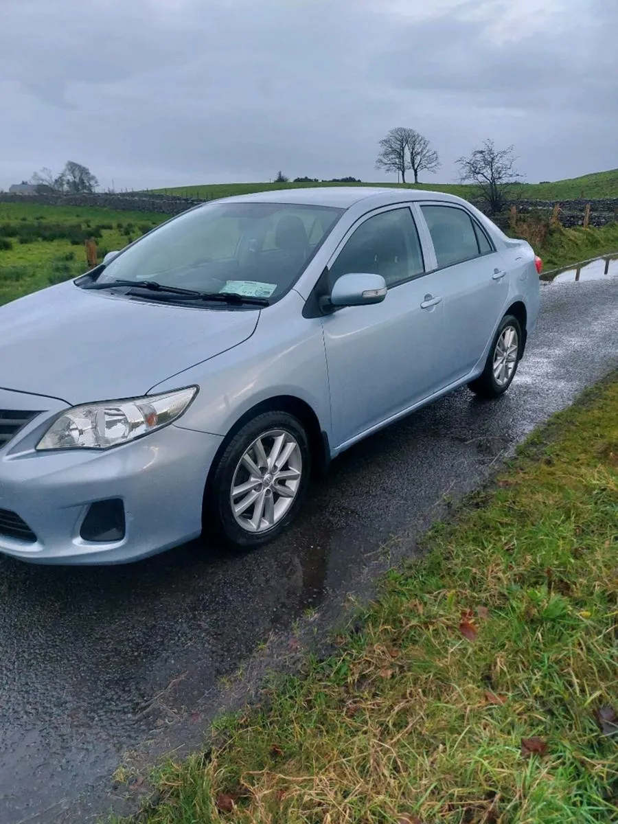 Toyota corolla - Image 3