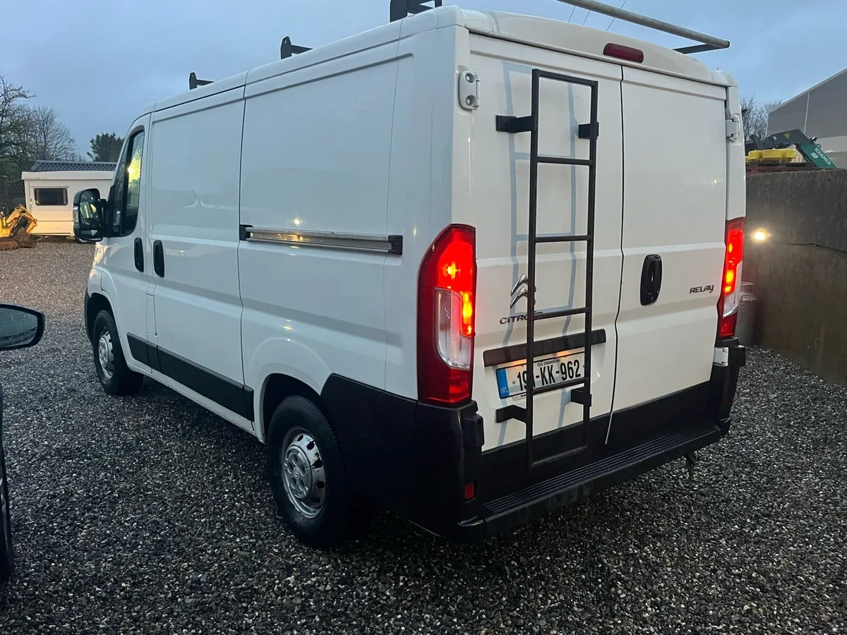 2019 Citreon relay *new doe* - Image 3