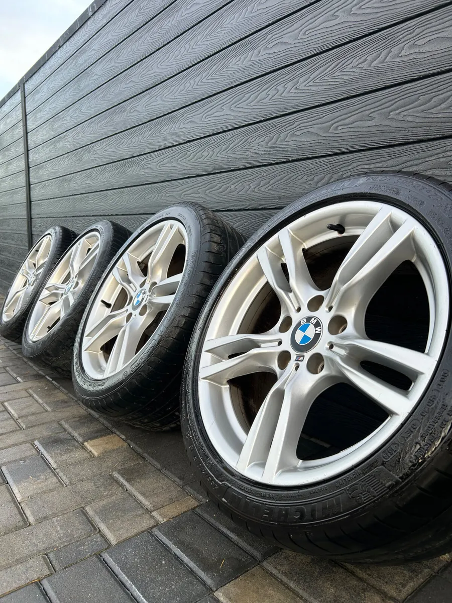 18” GENUINE BMW M-SPORT ALLOY WHEELS & TYRES - Image 1