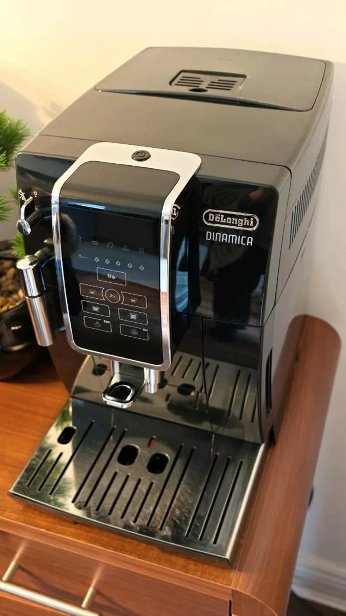 DeLonghi Dinamica coffee machine - Image 2