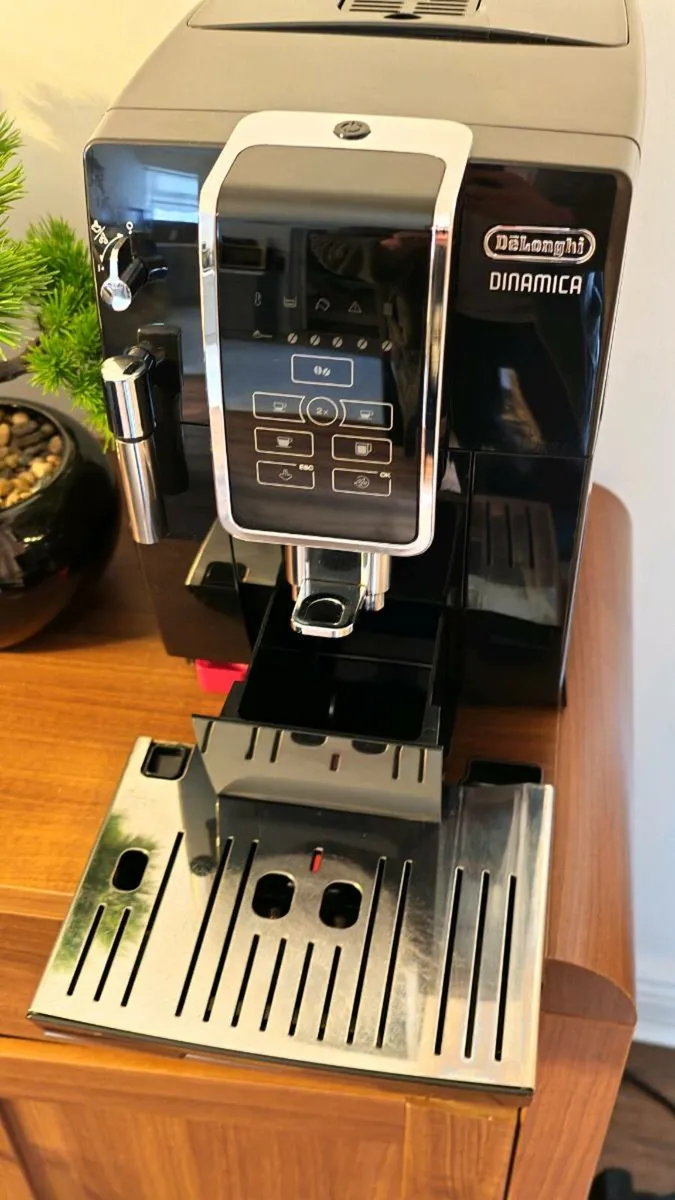DeLonghi Dinamica coffee machine - Image 3
