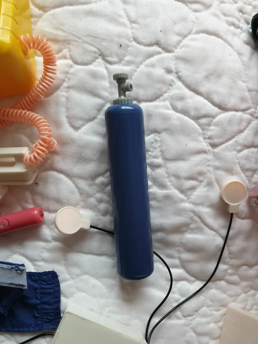 Our Generation Toy Ambulance with Accessories - Image 3