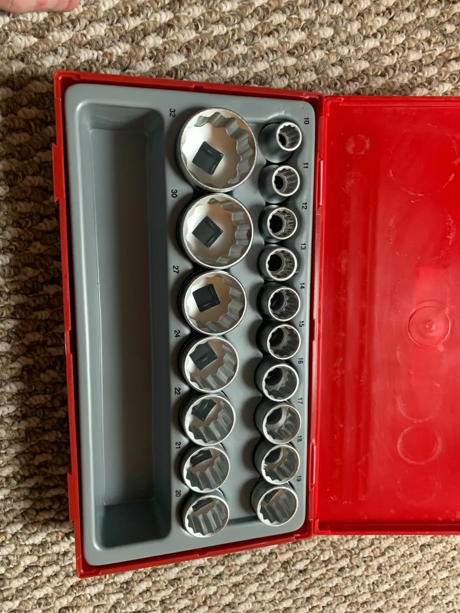 Teng Tools 1/2" Socket Set 17 Pieces - Image 2