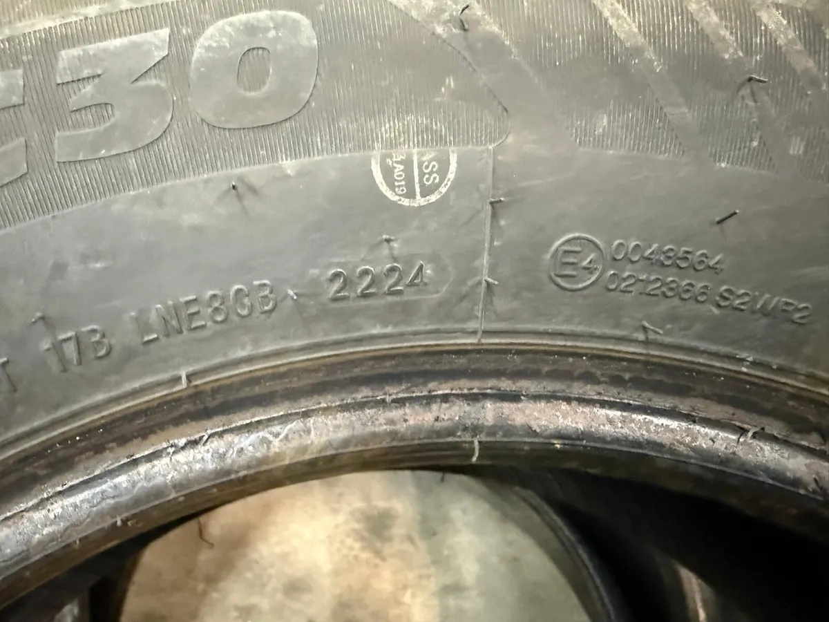 Tyres 235/ 65 R16 C - Image 3