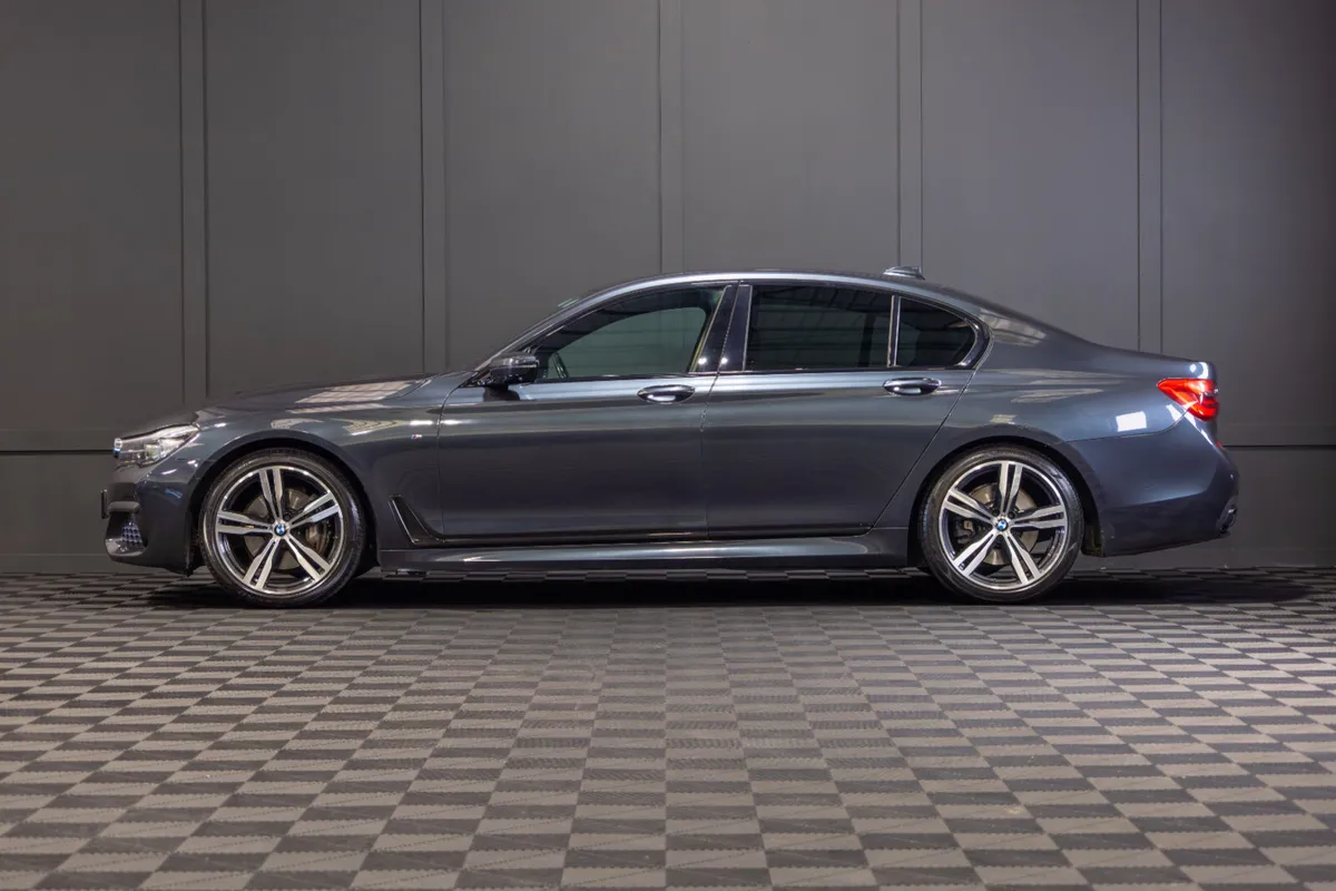 2016 BMW 7-Series X-Drive 730d M-Sport - Image 3