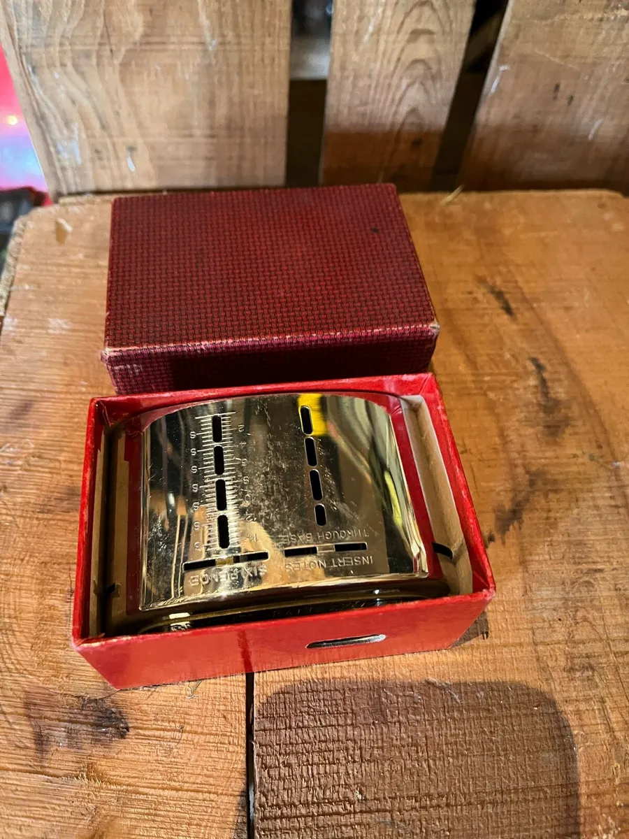 Vintage Savings Box - Image 1