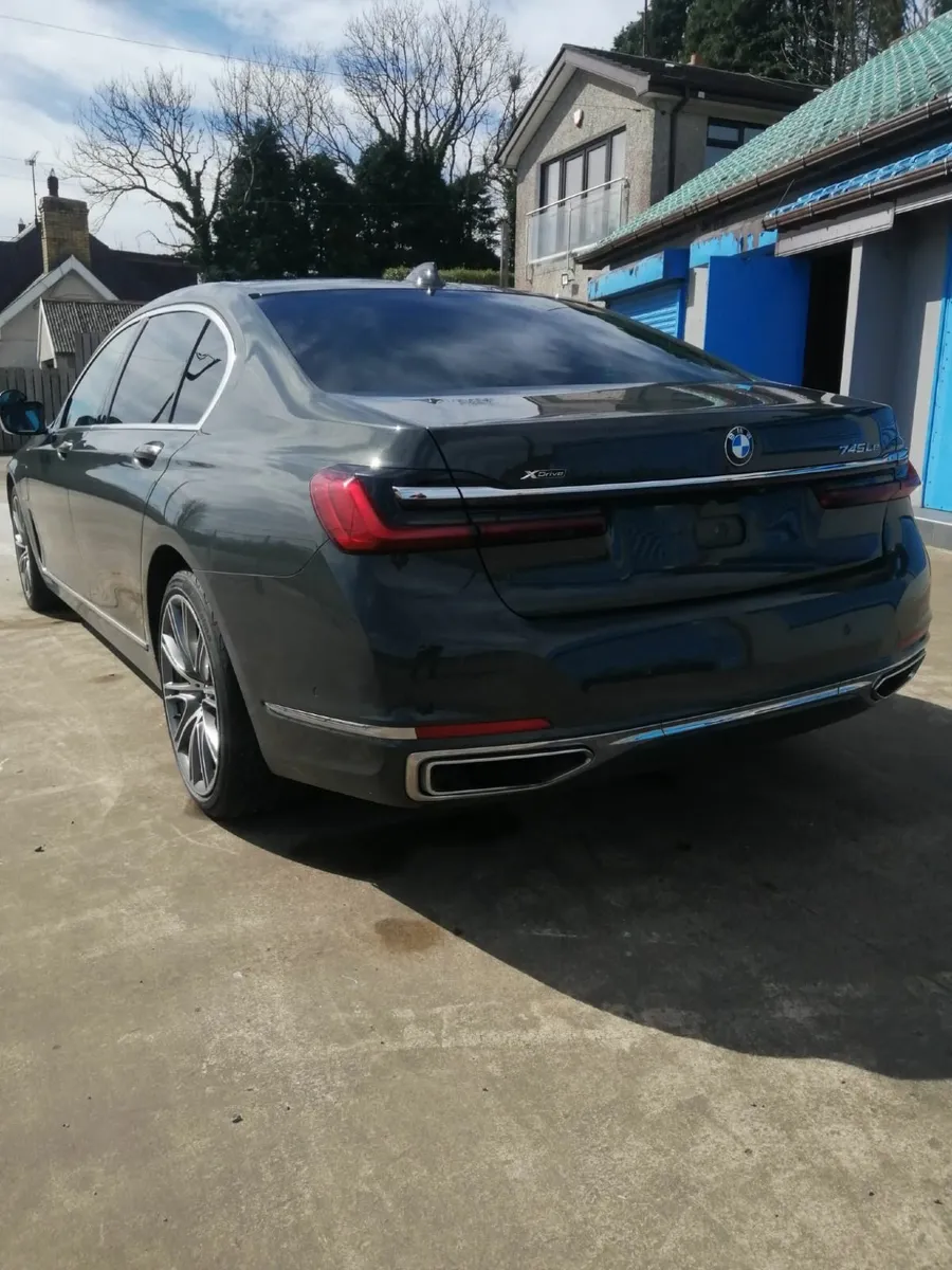 2021 (Oct) BMW 7 Series 745Le LWB Hybrid - Image 4