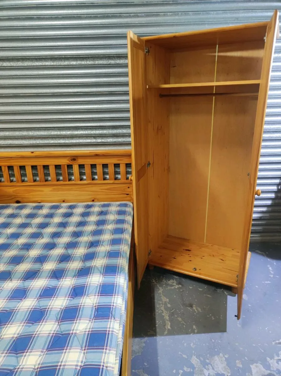 Pine bedroom set/delivery - Image 2