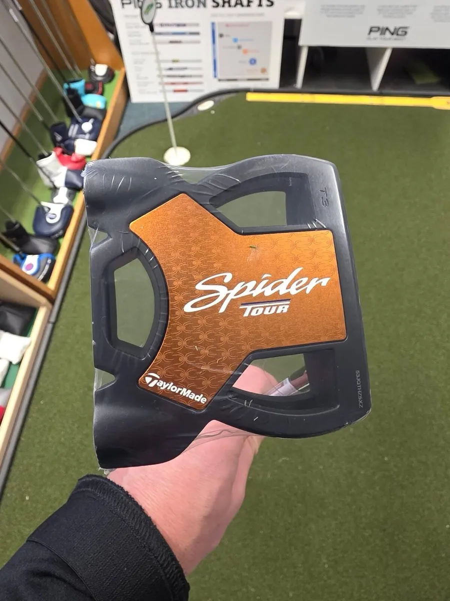 Brand New Taylormade Spider Tour Putter - Image 1