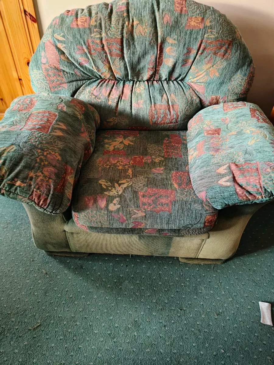 3 Seater Sofa and two Single  arm chairs - Image 1