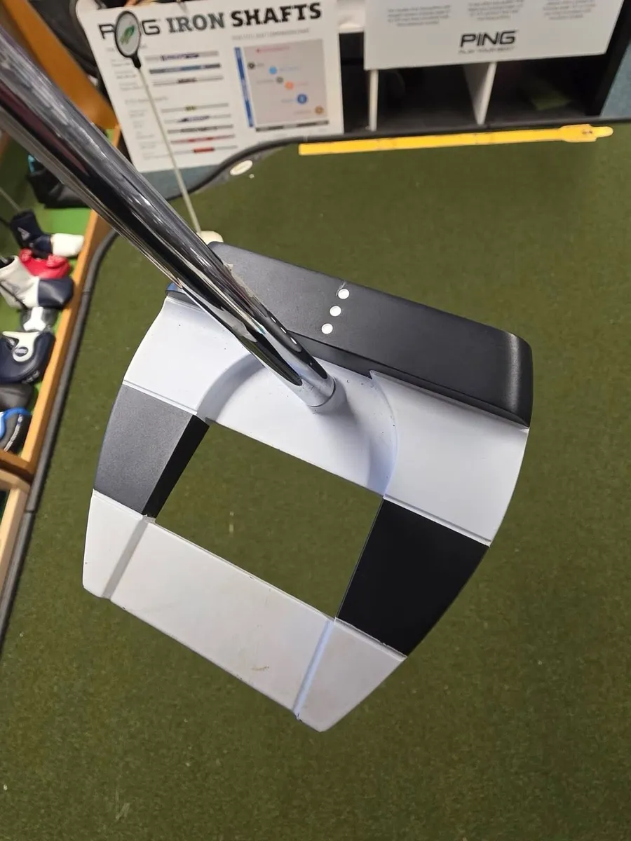 Like New Odyssey Ai-One Square 2 Square Putter - Image 3