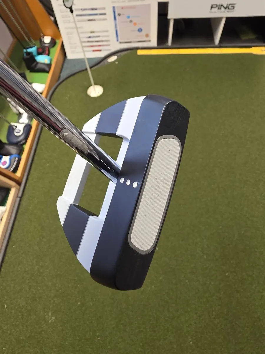 Like New Odyssey Ai-One Square 2 Square Putter - Image 4