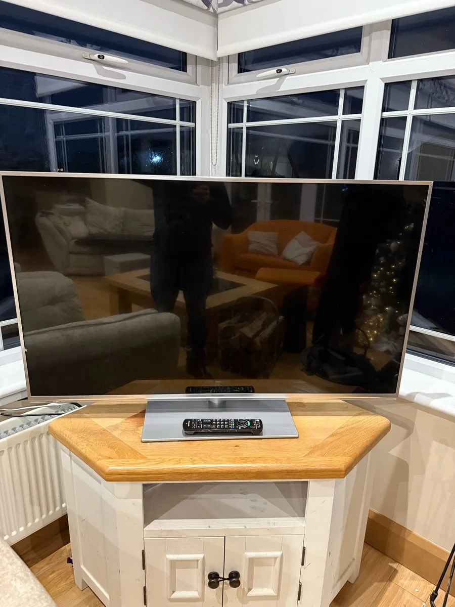 Panasonic 50 inch smart tv