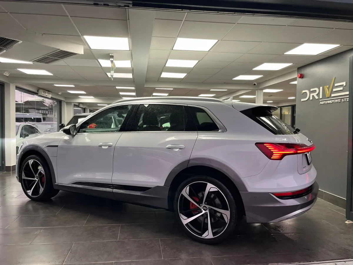 Audi e-tron 2021 50  Quattro S-Line - Image 3