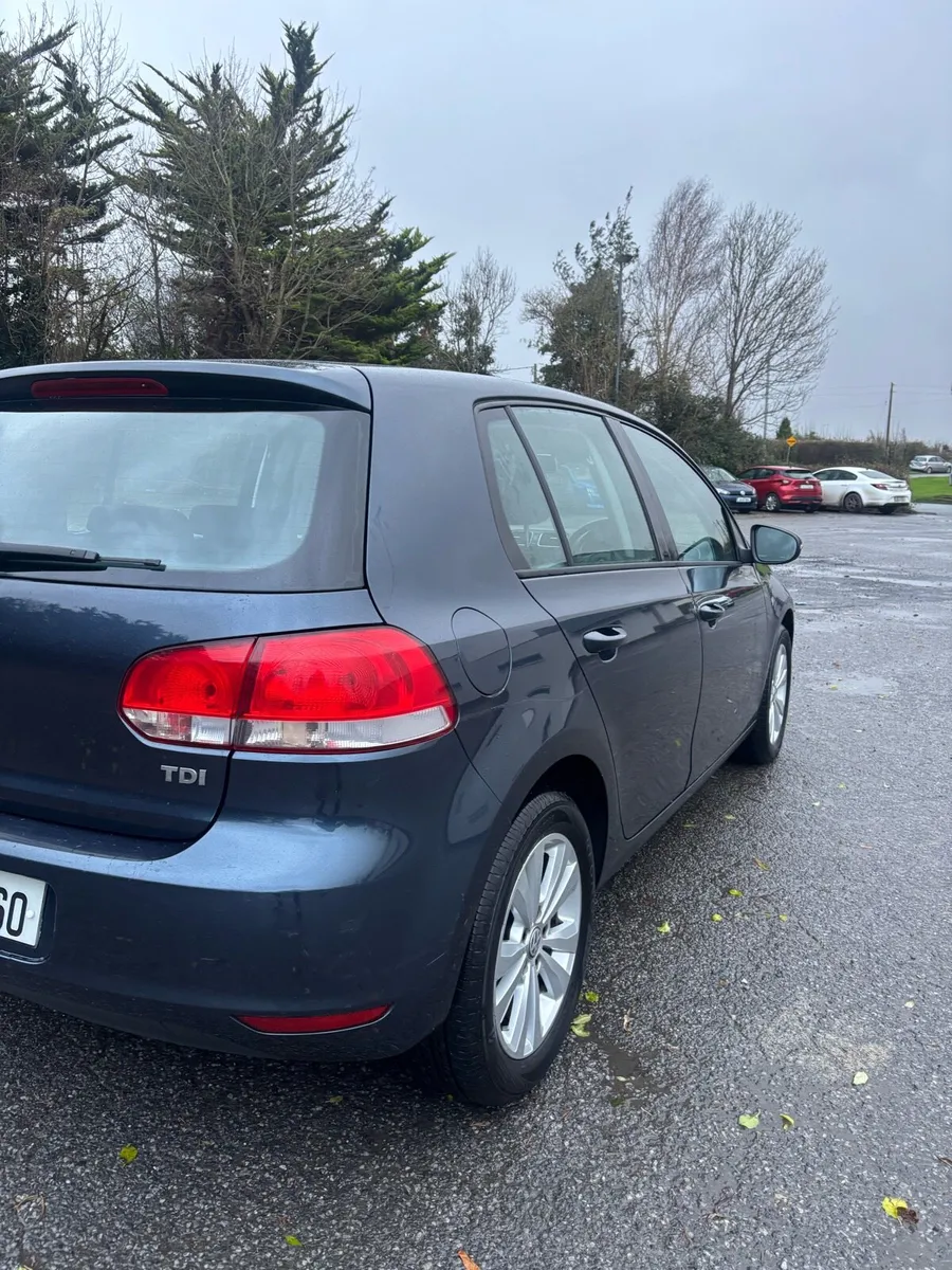 2010 Volkswagen Golf - Image 4