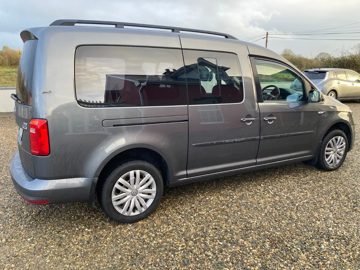 VW Caddy Maxi 7 Seats - Image 4