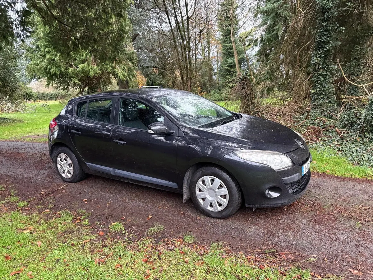 Renault Megane 1.5L, Taxed & NCT to November 2026! - Image 4