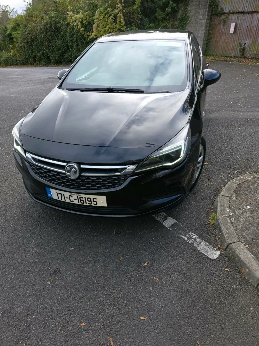 Opel astra 2017 1.6diesel new nct 05/27 tax 08/26 - Image 2