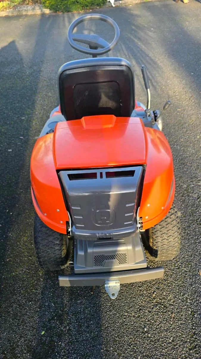 Husqvarna rider - Image 4