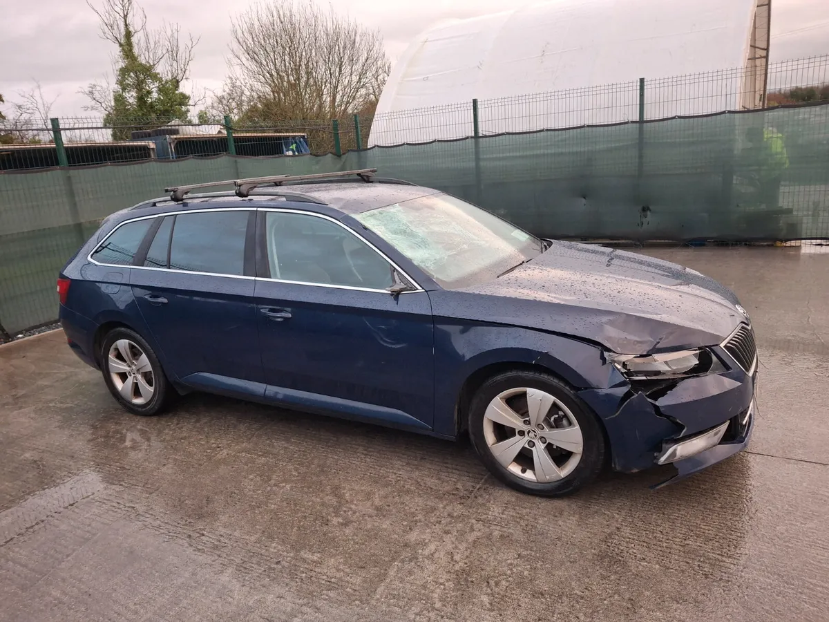 2016 Skoda Superb  2.0 Tdi  Manual  Business Editi - Image 3