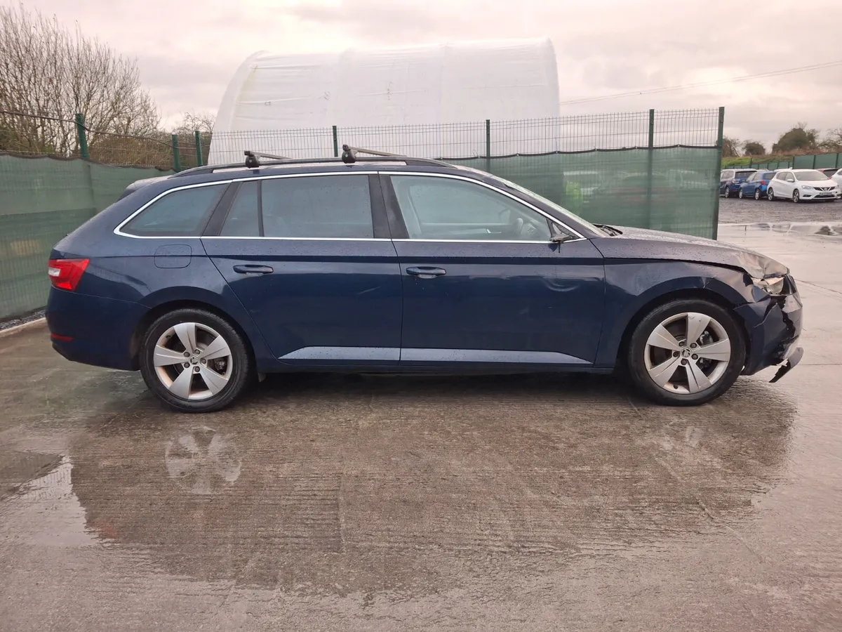 2016 Skoda Superb  2.0 Tdi  Manual  Business Editi - Image 4