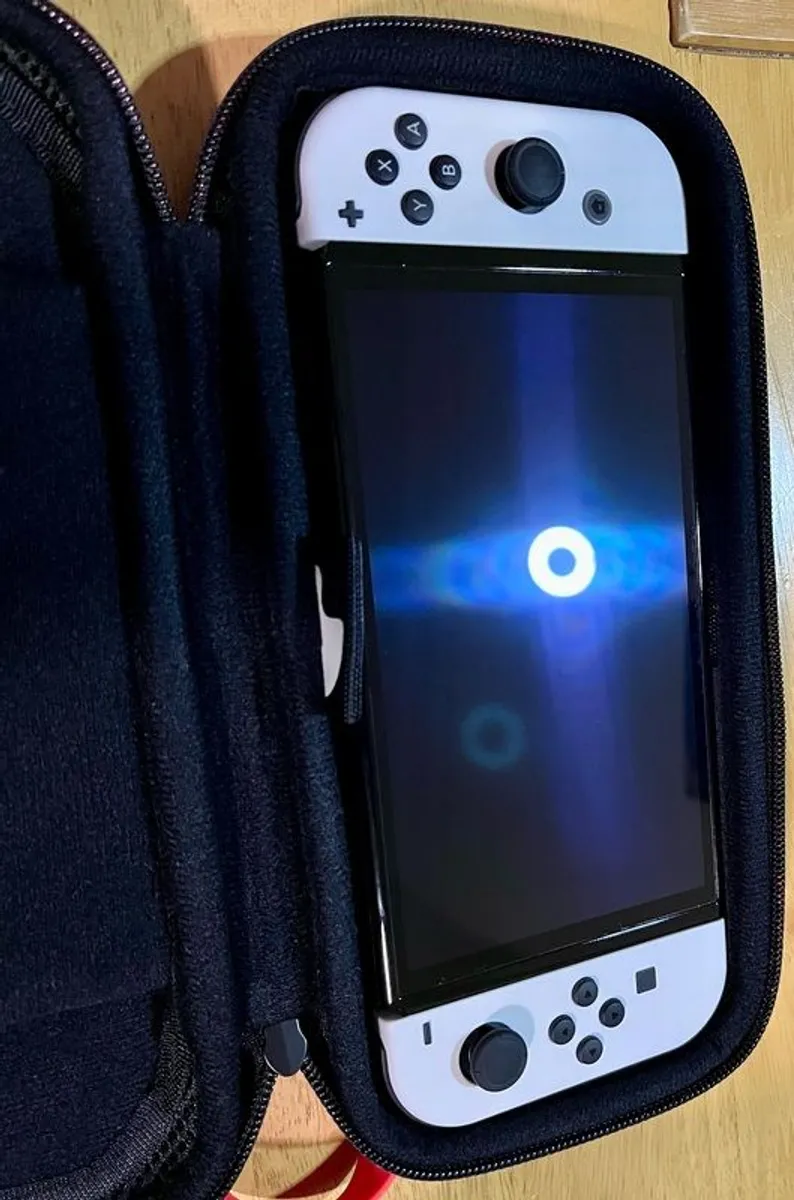 Nintendo Switch Oled - Image 3