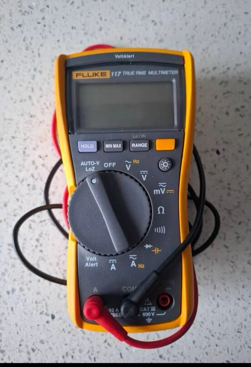 Fluke 117 multimeter