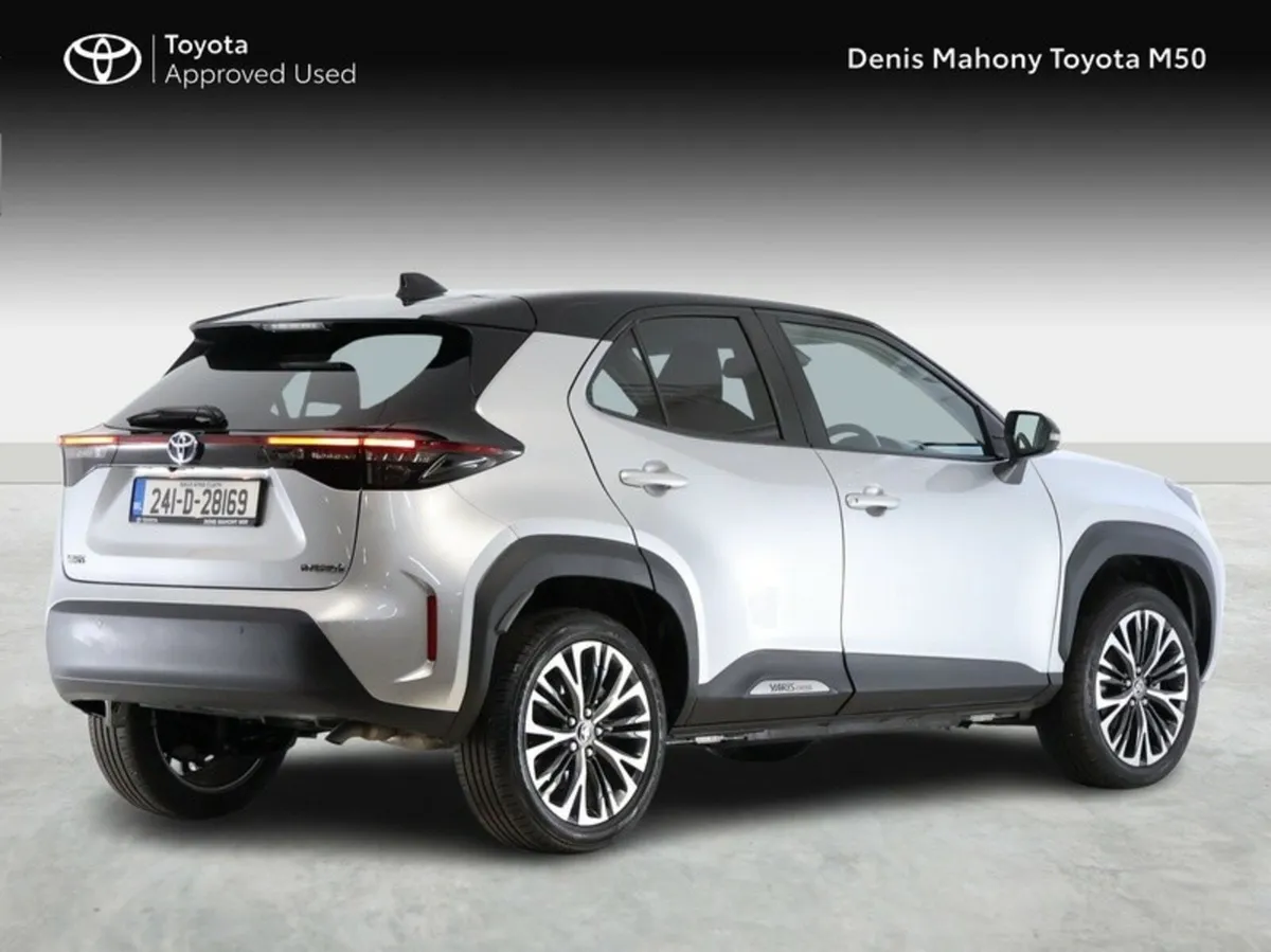 Toyota Yaris Cross Sol Hybrid - Image 2
