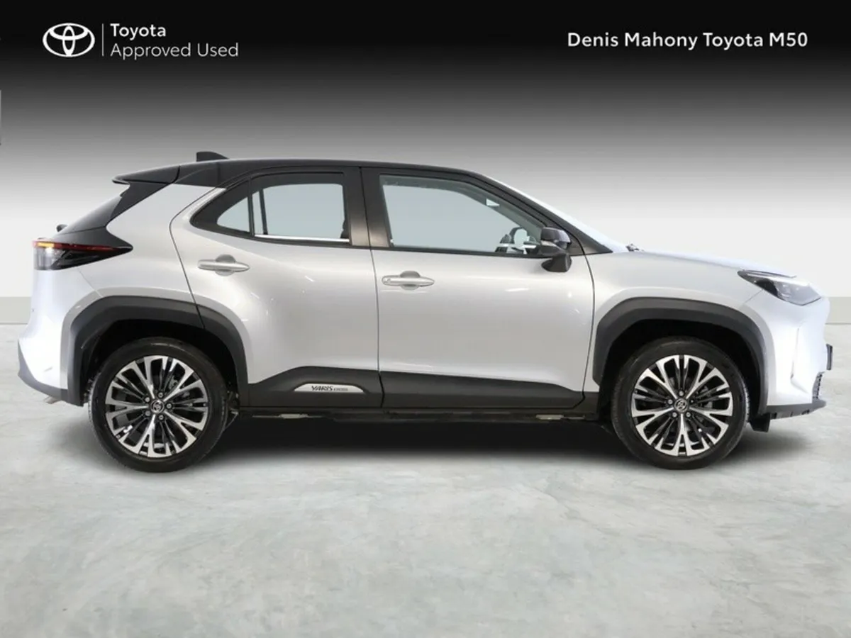 Toyota Yaris Cross Sol Hybrid - Image 3
