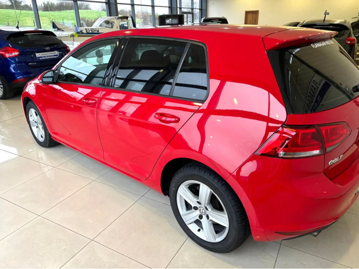Volkswagen Golf 1.6 TDI MATCH BLUEMOTION 105PS 5 5 - Image 4