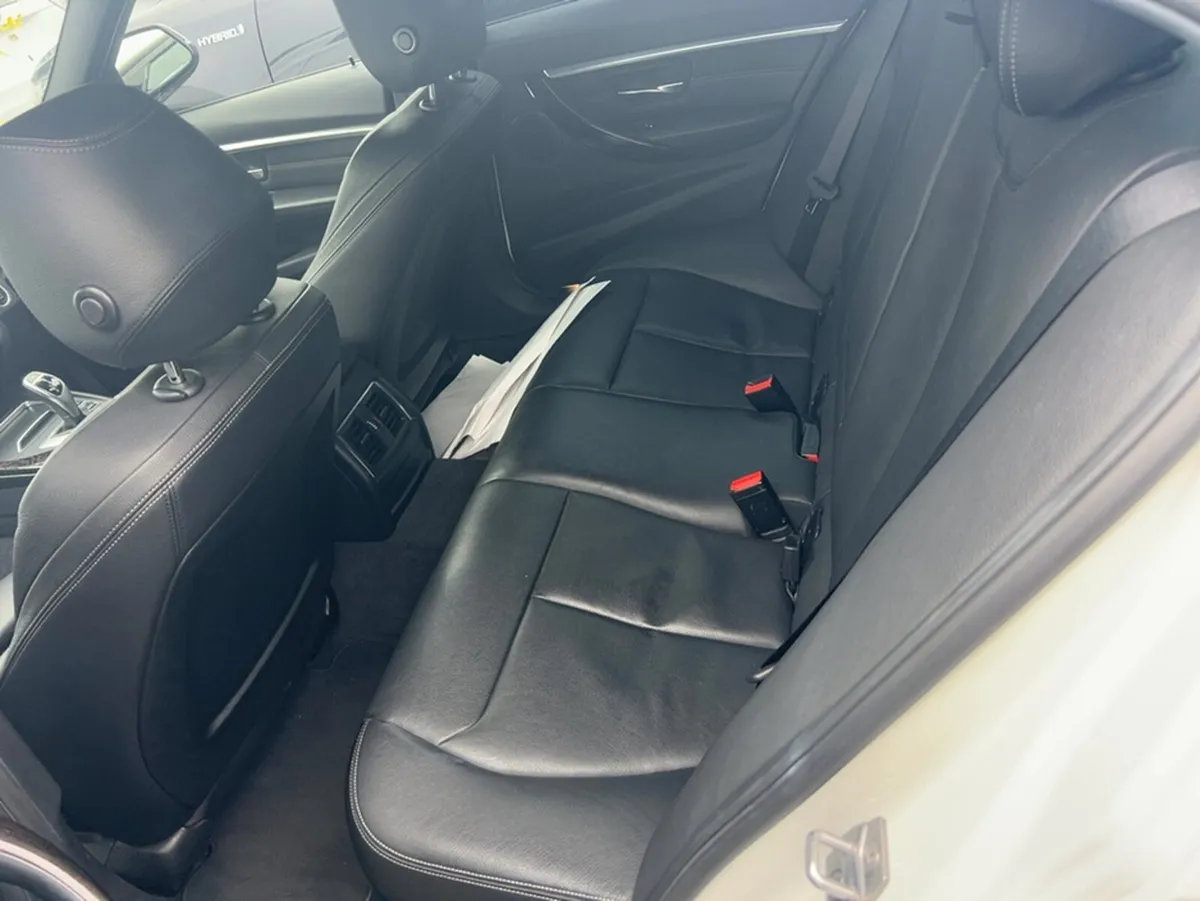 BMW 3-Series M-SPORT INDIVIDUAL 2.0 DIESEL AUTOMAT - Image 4