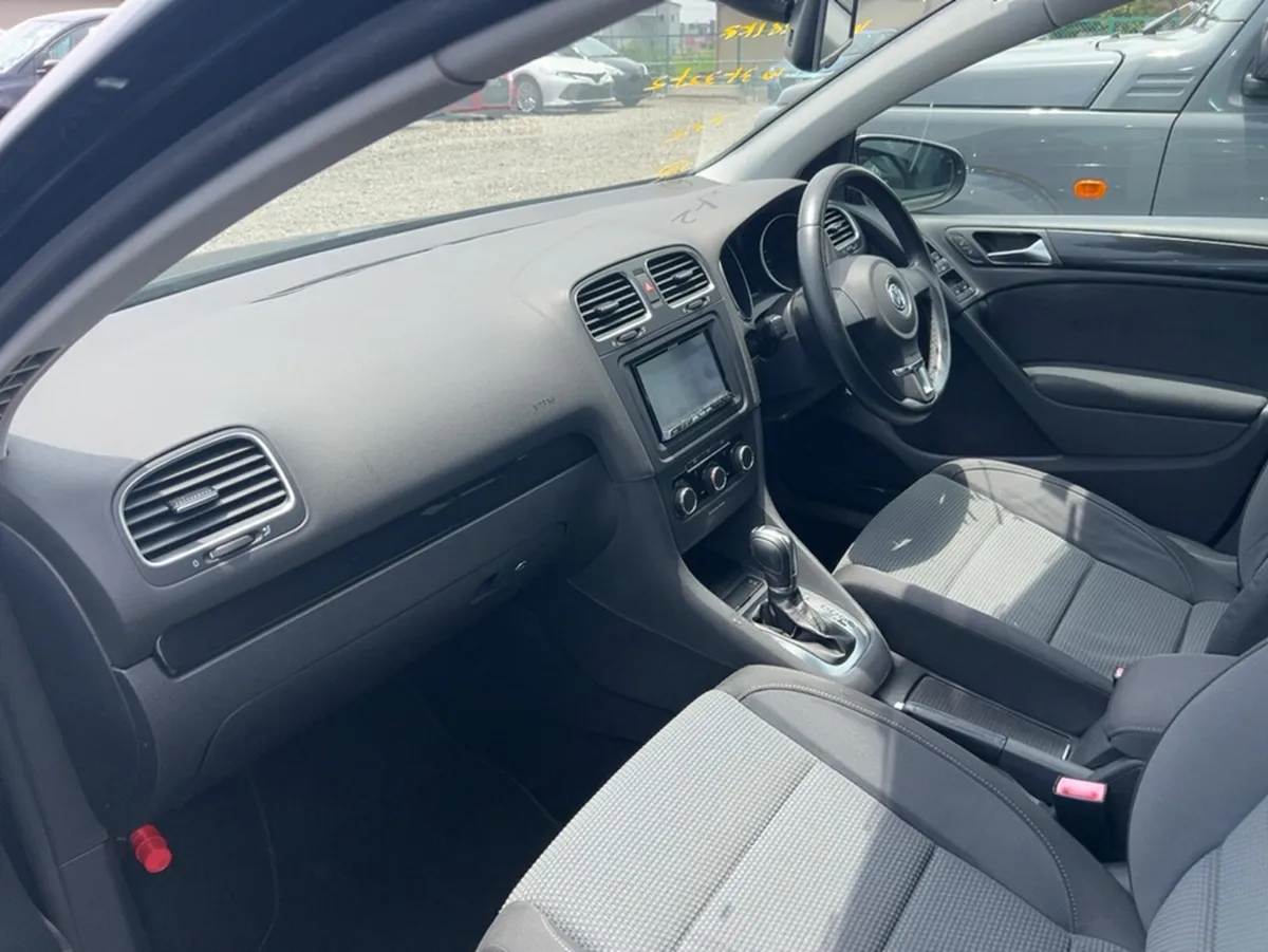 Volkswagen Golf TRENDLINE 1.2 PETROL 5DR AUTOMATIC - Image 2