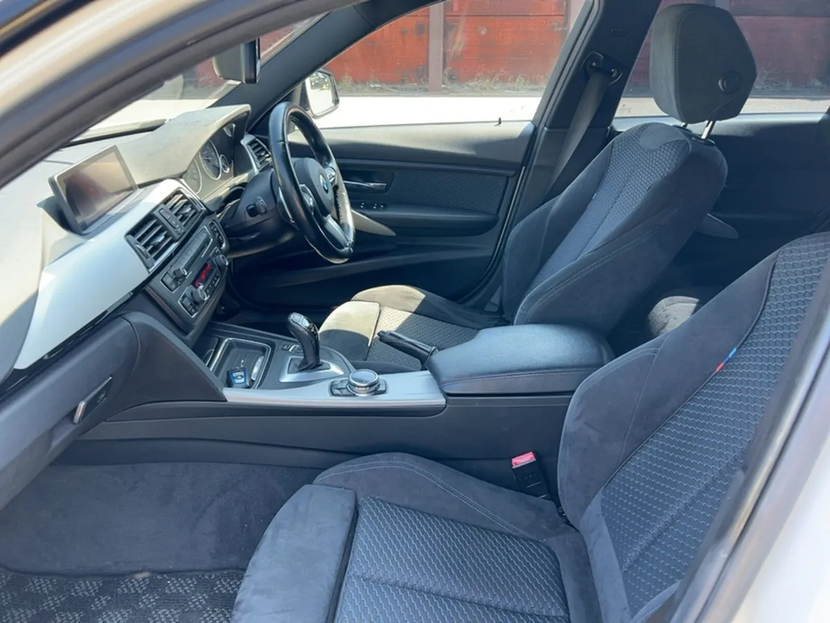 BMW 3-Series M-SPORT 320D TOURING 2.0 DIESEL AUTOM - Image 3