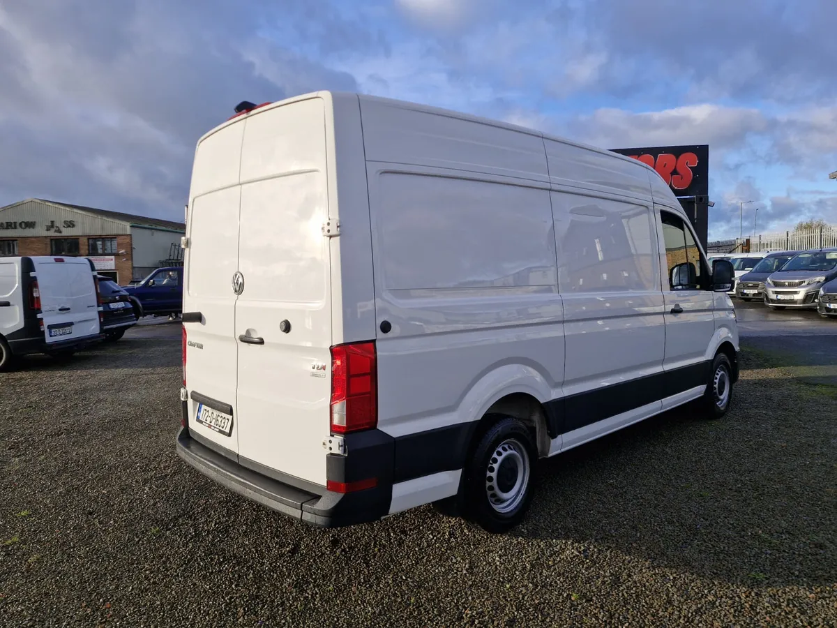Volkswagen Crafter MWB 140BHP - Image 2