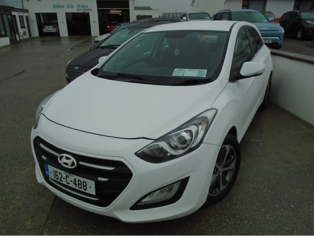 Hyundai i30 1.6 DELUXE 5DR - Image 3