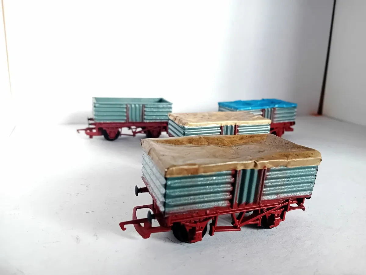 MODEL  RAILWAY   IRISH  BULLIED  WAGONS - Image 4
