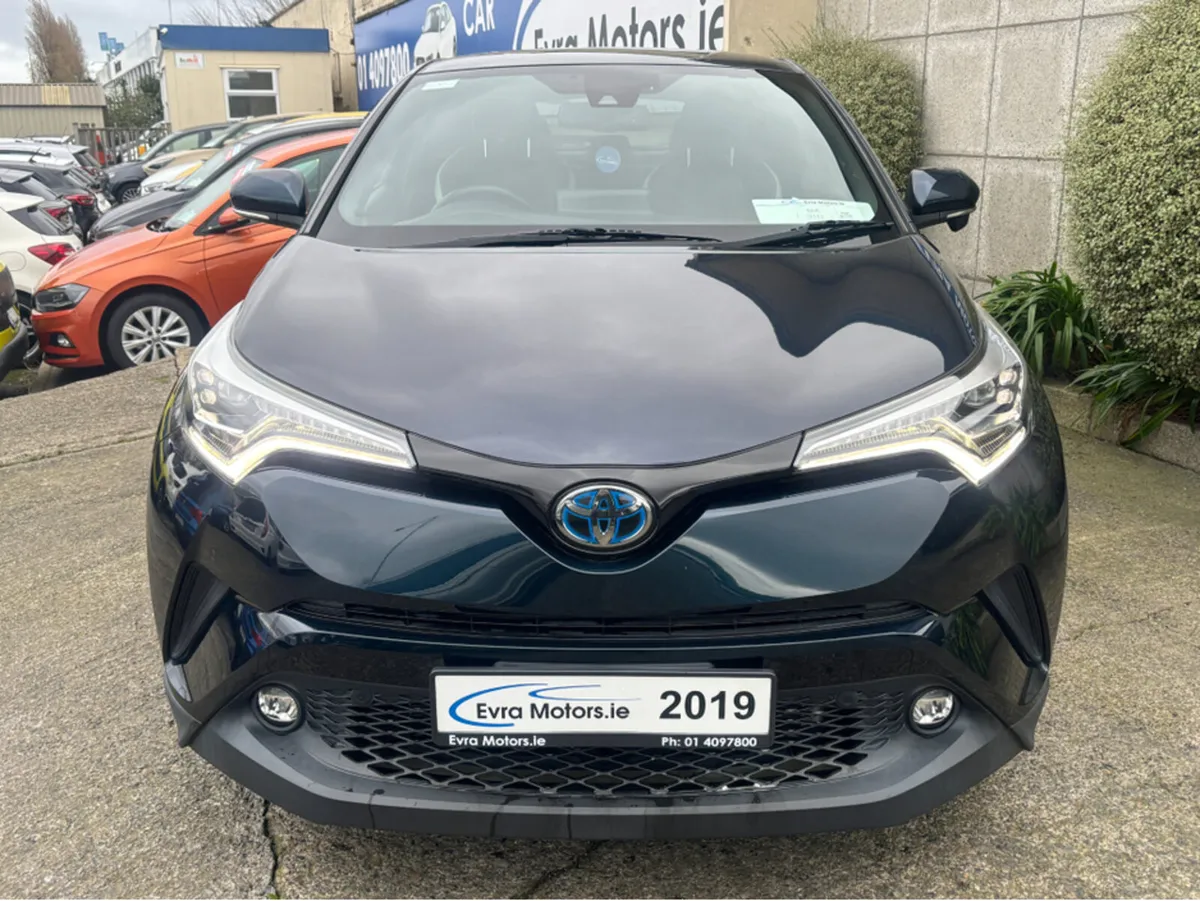 Toyota C-HR SOL AUTOMATIC HYBRID 1.8 PETROL //LOW - Image 2