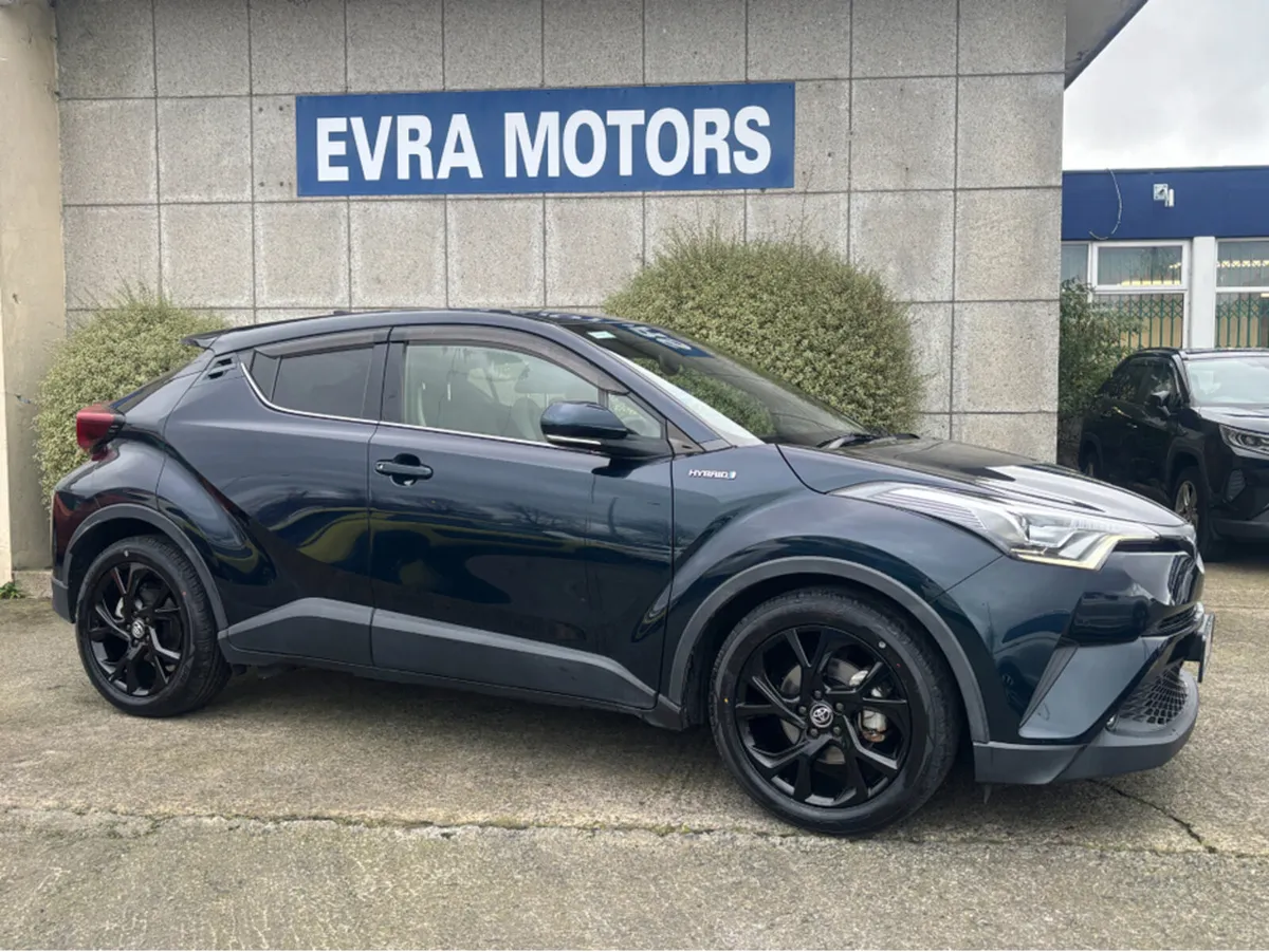 Toyota C-HR SOL AUTOMATIC HYBRID 1.8 PETROL //LOW - Image 3