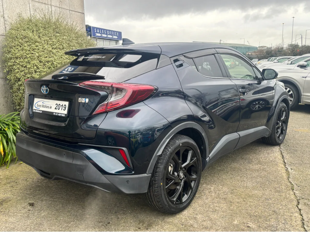 Toyota C-HR SOL AUTOMATIC HYBRID 1.8 PETROL //LOW - Image 4