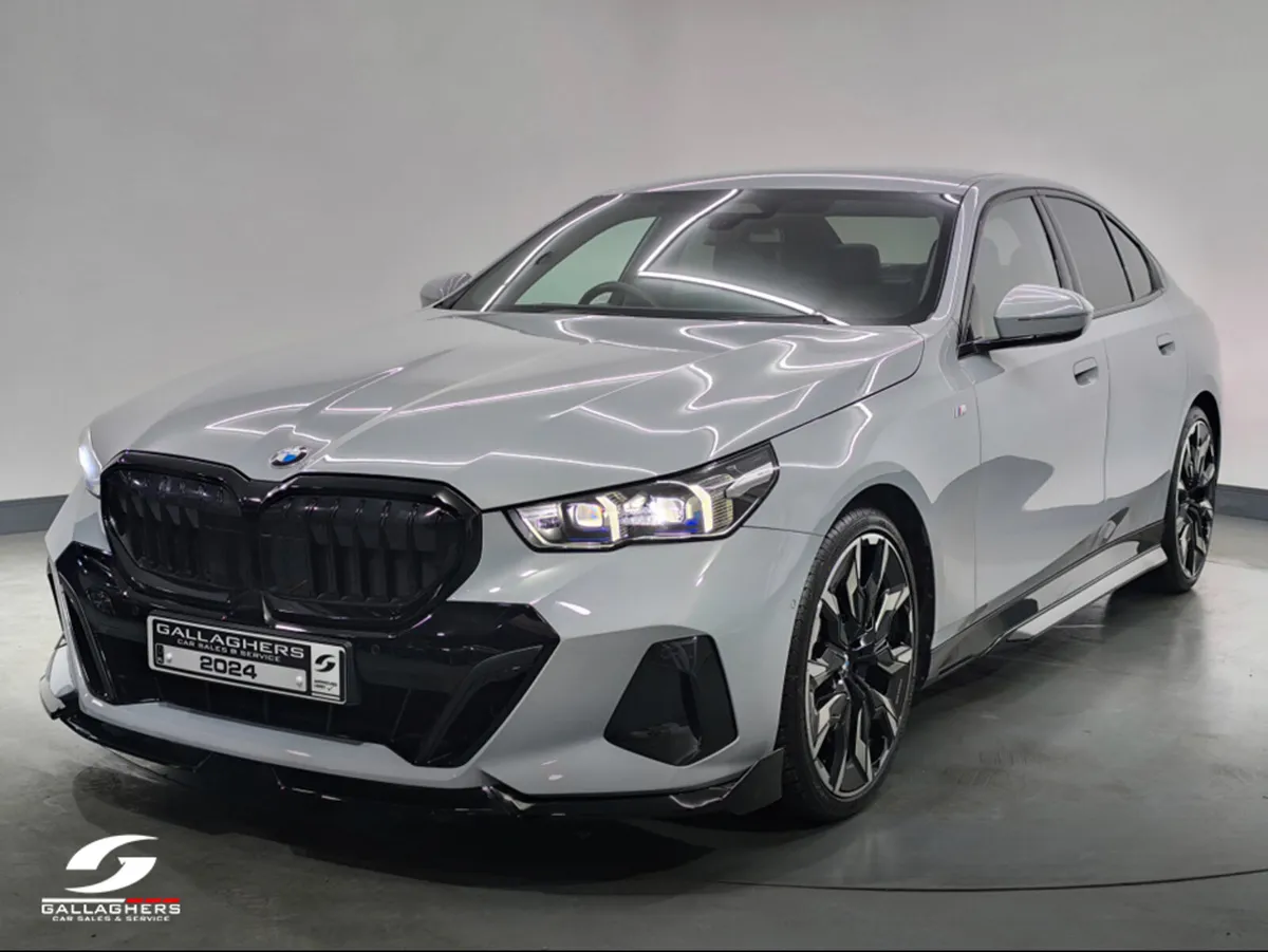 BMW 5-Series (241) 520i M SPORT AUTOMATIC BROOKLYN - Image 2