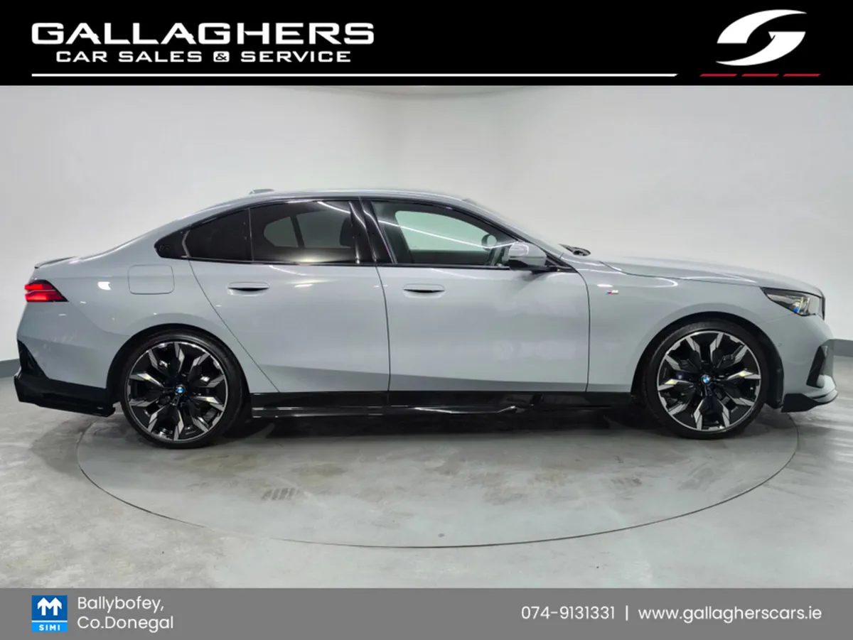BMW 5-Series (241) 520i M SPORT AUTOMATIC BROOKLYN - Image 3