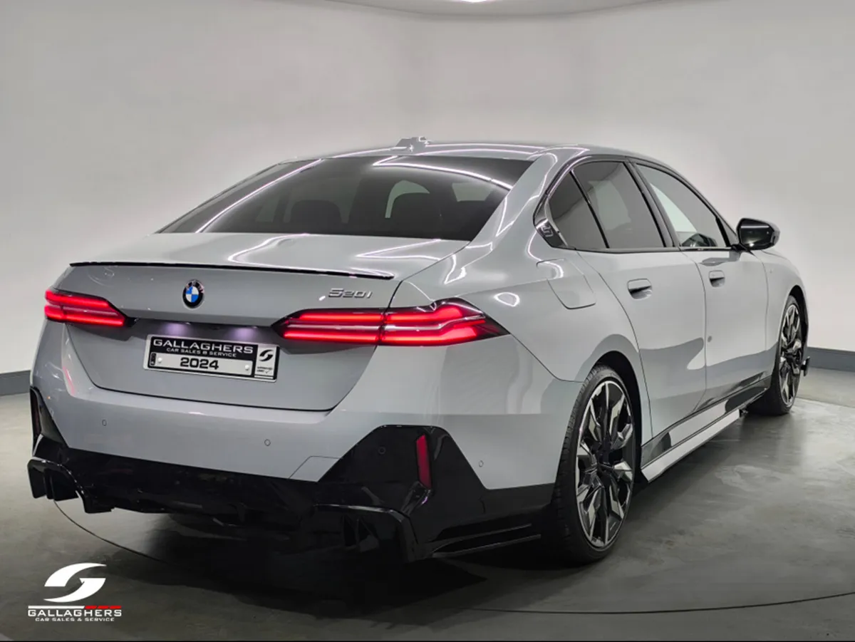 BMW 5-Series (241) 520i M SPORT AUTOMATIC BROOKLYN - Image 4
