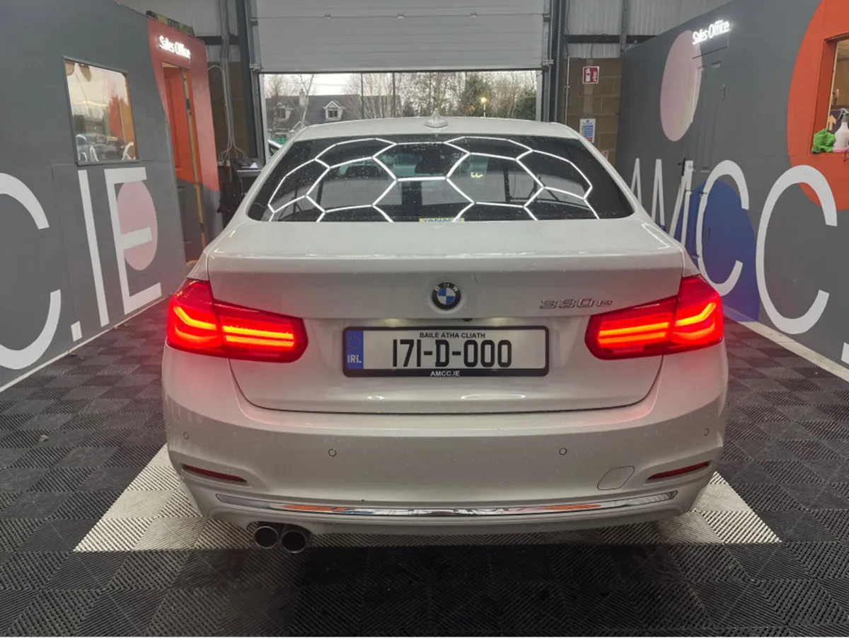 BMW 3-Series €17950! 2017 BMW 330e Luxury Automati - Image 3